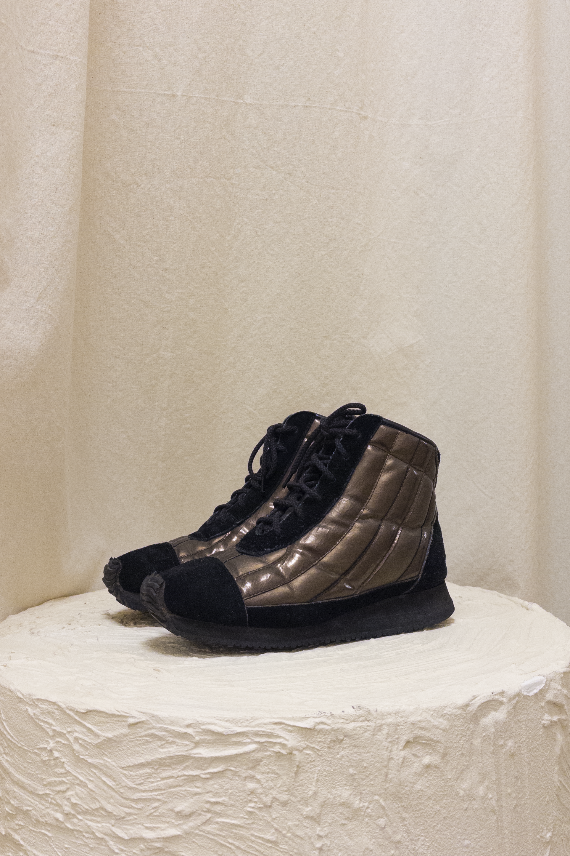 スニーカー 90s ISSEY MIYAKE MEN High-cut sneakers Issey Miyake Men c.1990s quilted hightop sneakers – shop pond