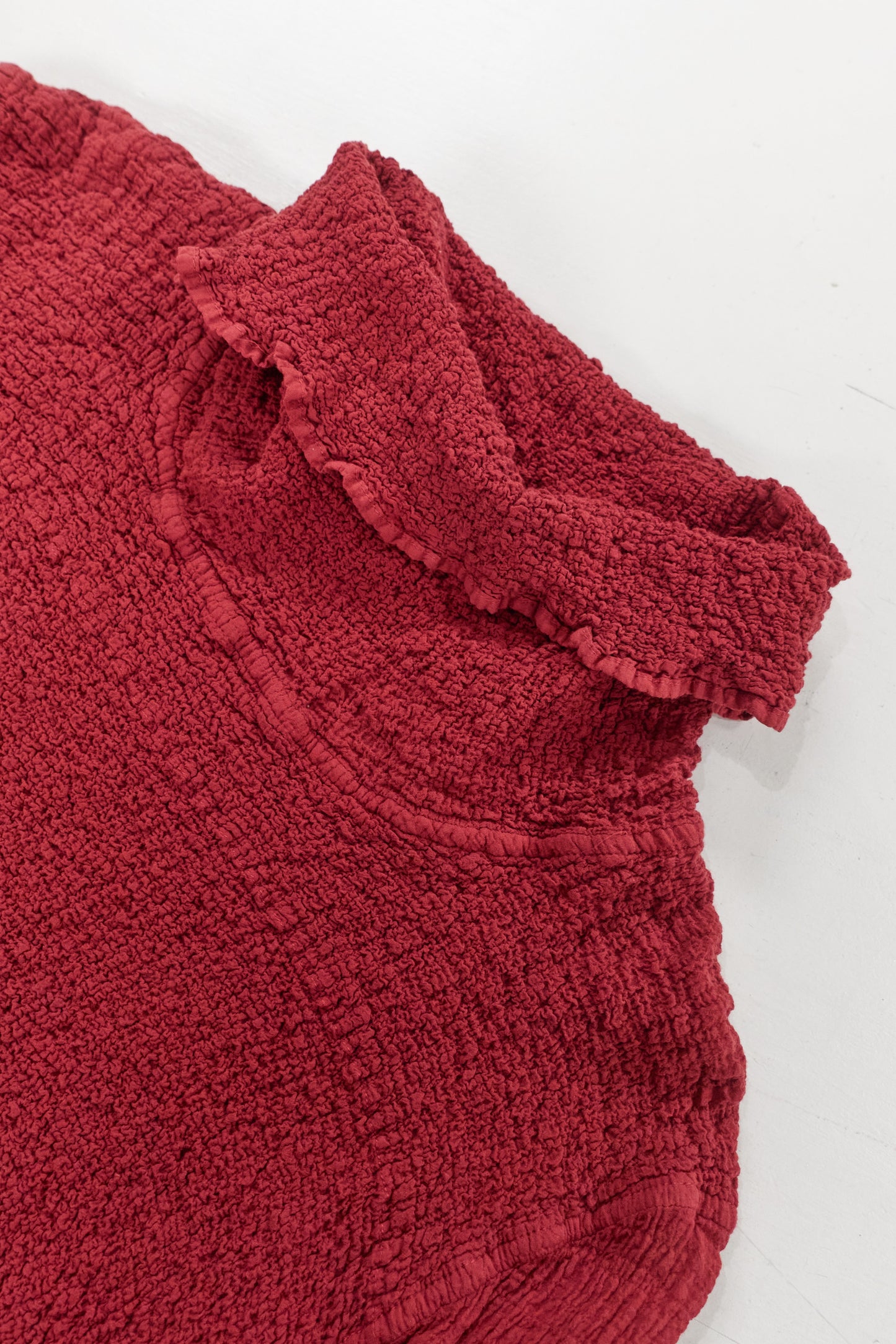 Issey Miyake 'me' cauliflower crinkle turtleneck