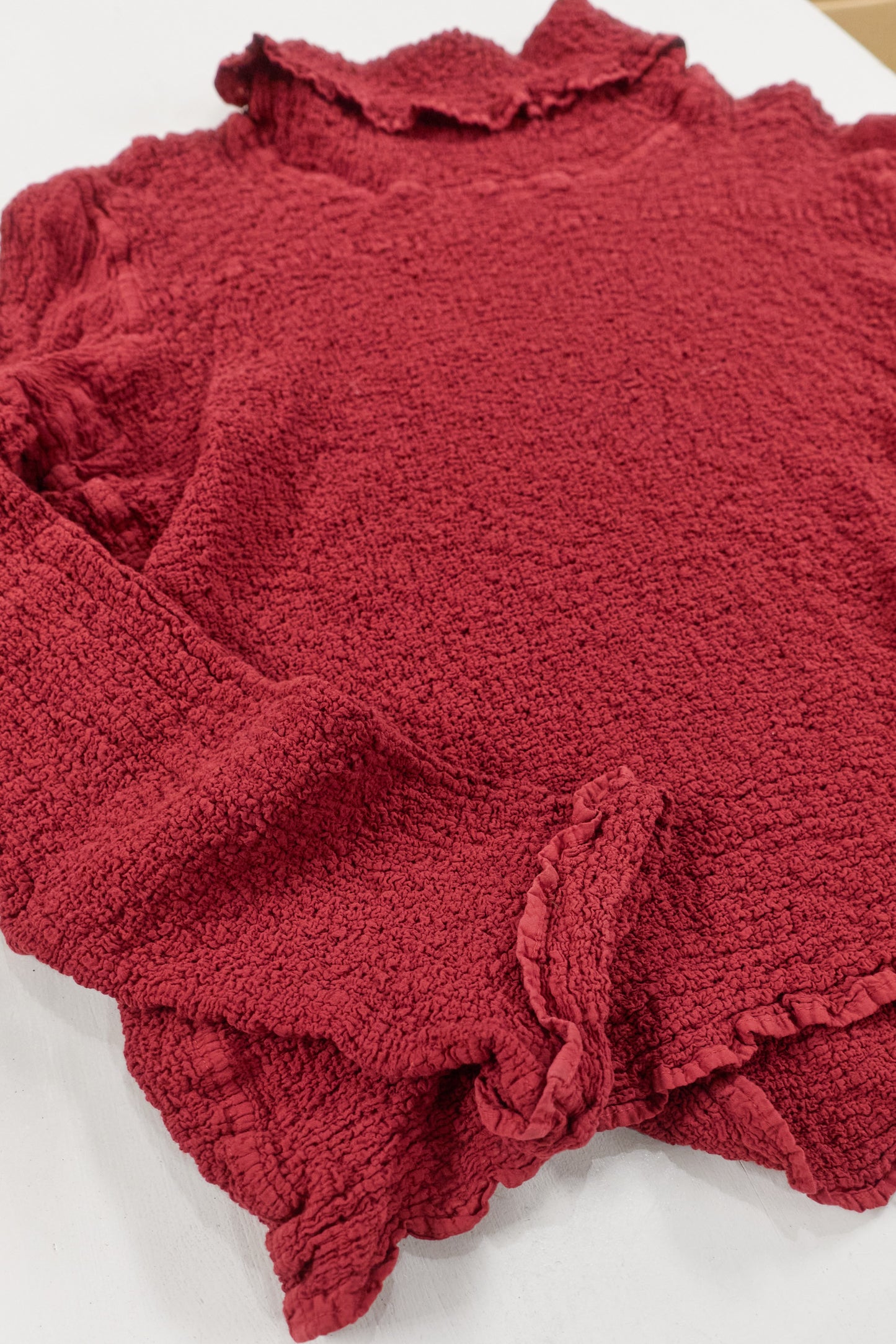 Issey Miyake 'me' cauliflower crinkle turtleneck