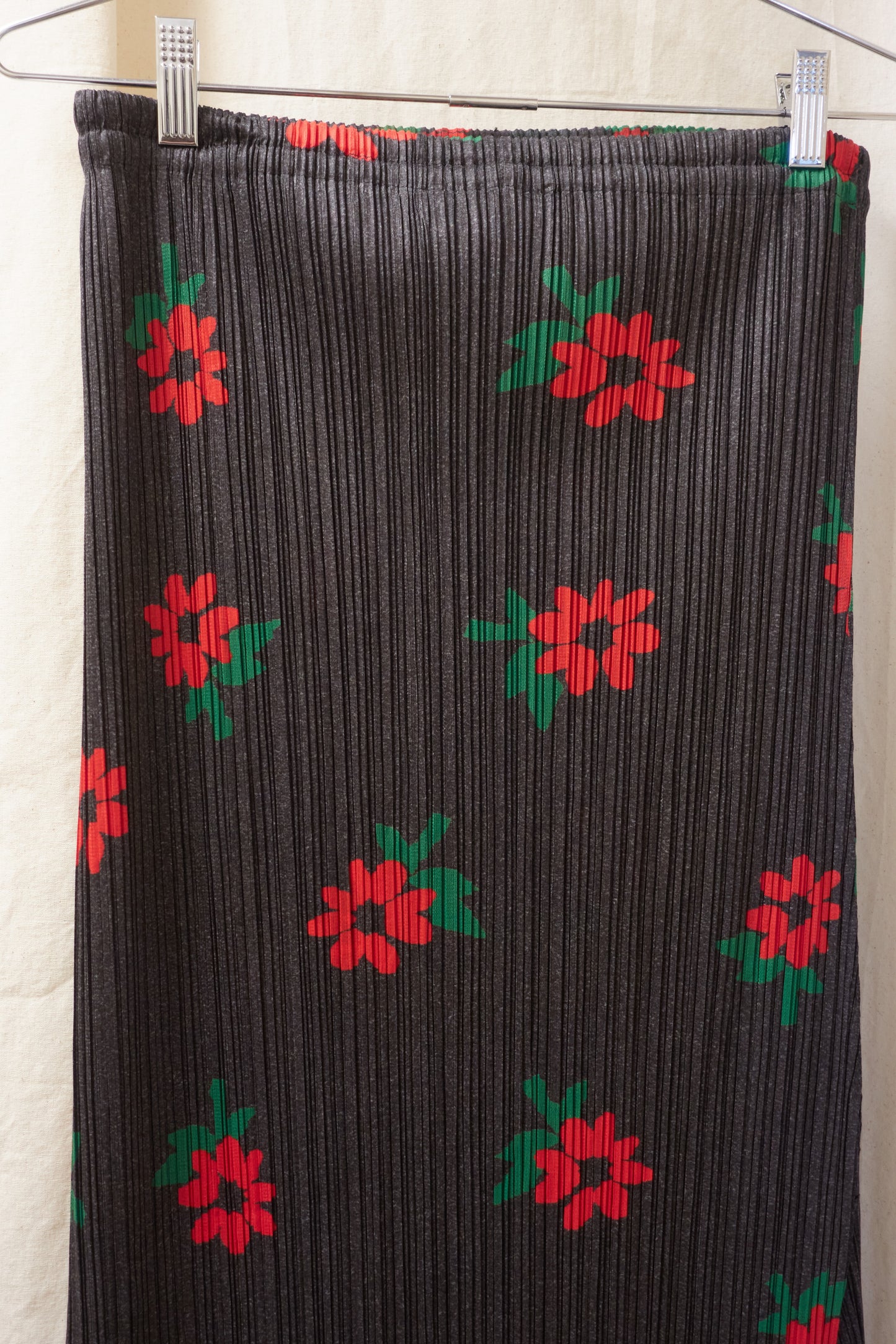 Issey Miyake Pleats Please floral pattern pleated skirt
