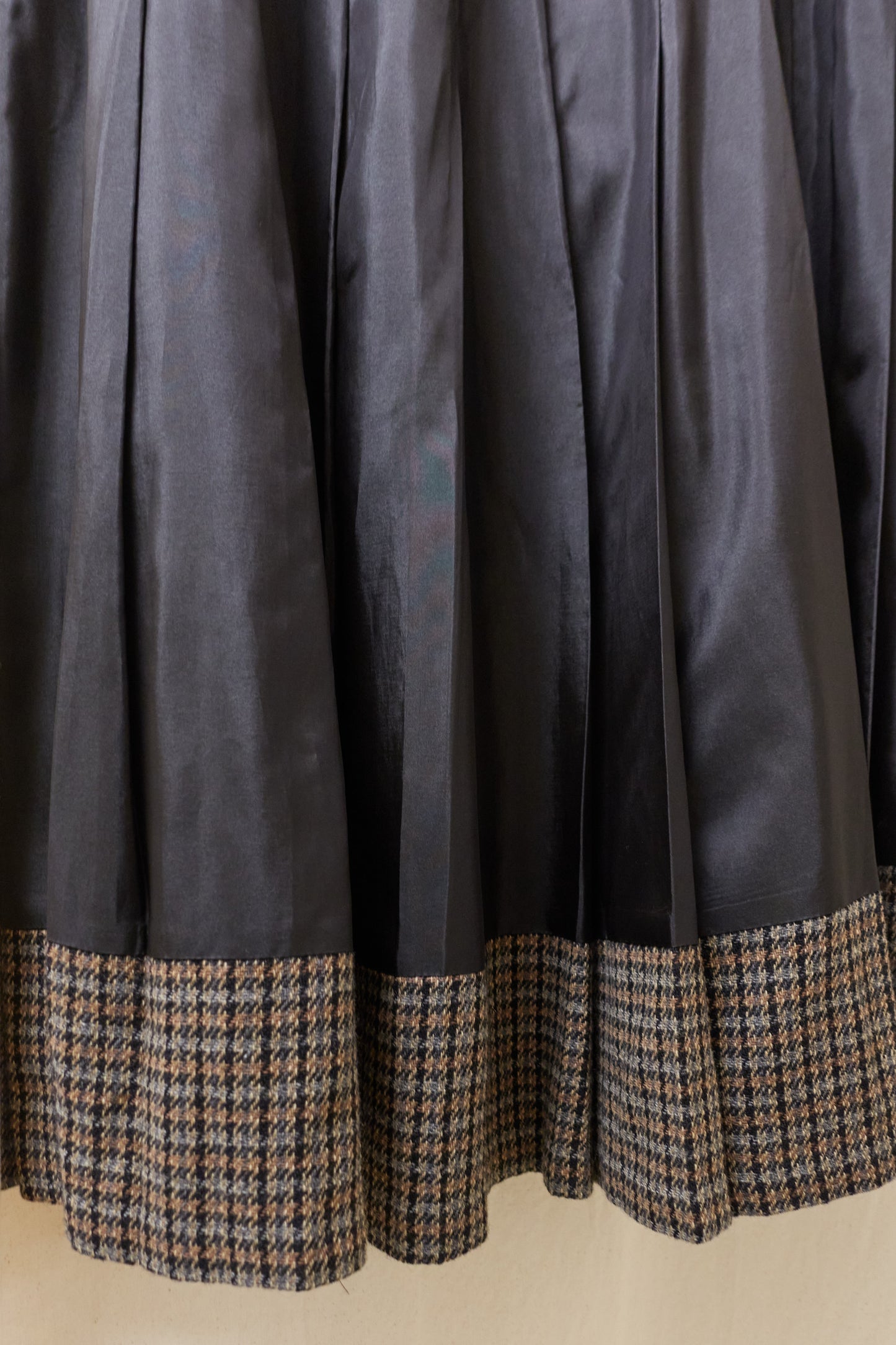 Junya Watanabe 2000 satin pleated skirt with contrast hem